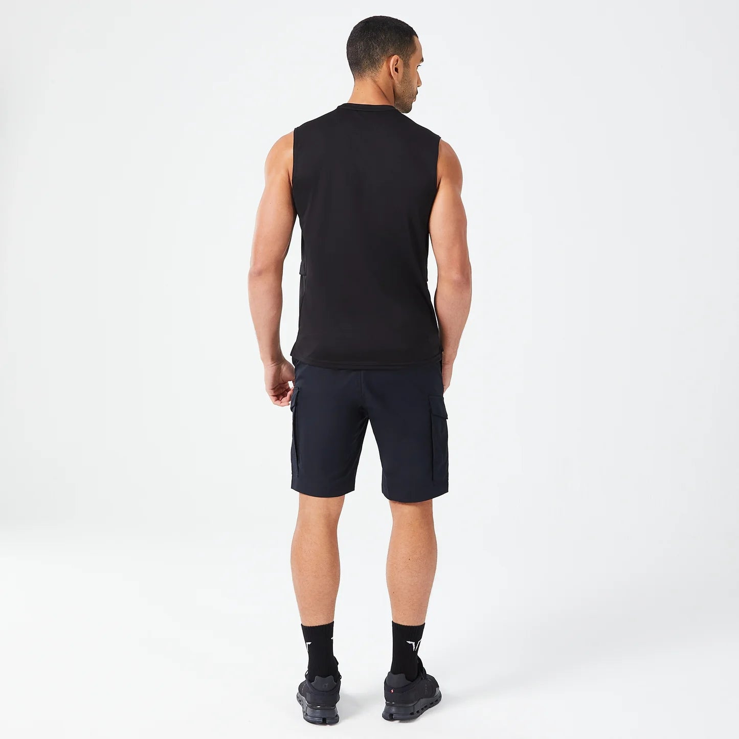 MOMENTUM TANK BLACK