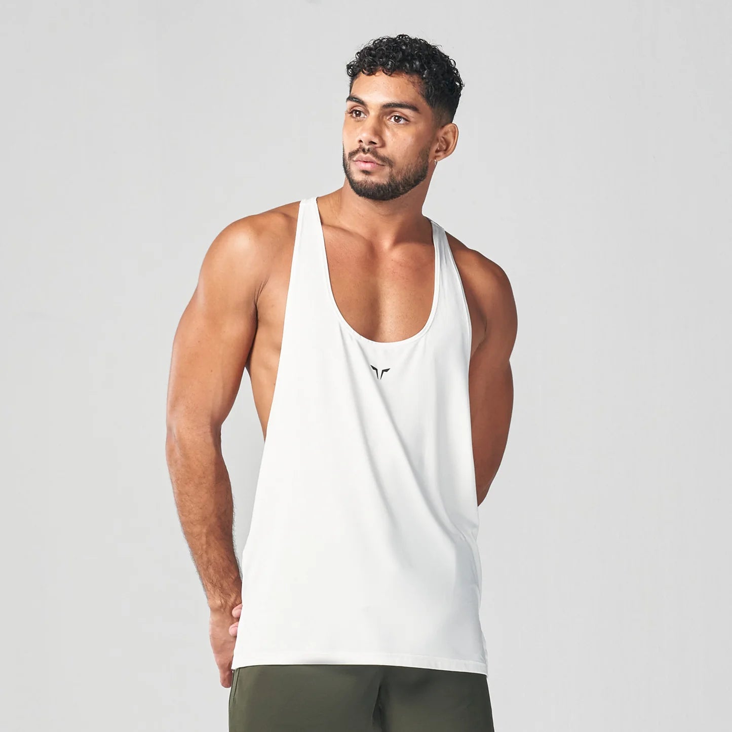ESSENTIAL GYM STRINGER WHITE