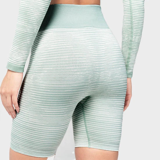 INFINITY STRIPE SEAMLESS SHORT GREEN SURF