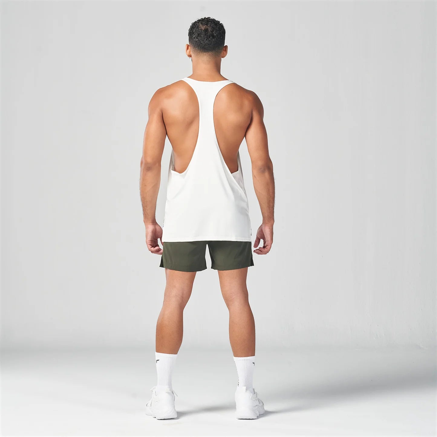 ESSENTIAL GYM STRINGER WHITE